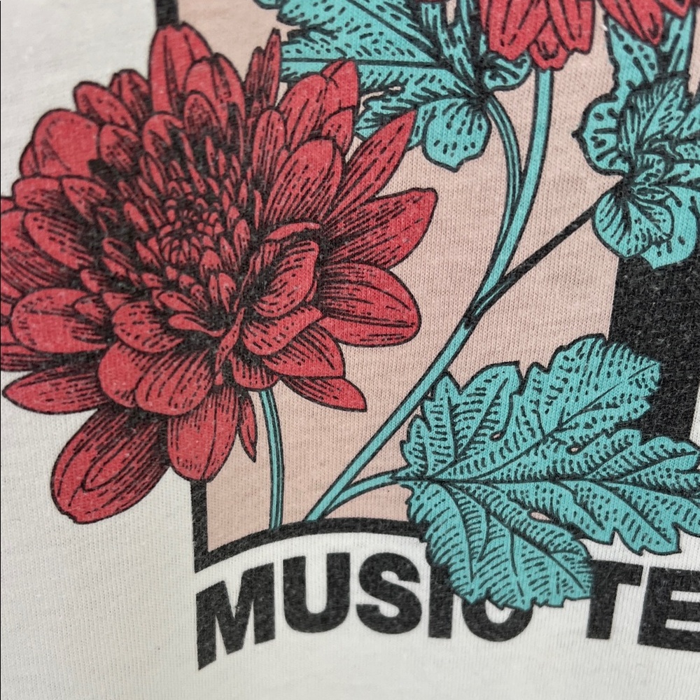 MTV 1990s MTV Logo Tee in Cream with Faded Black Print Size L - Picture 7 of 17